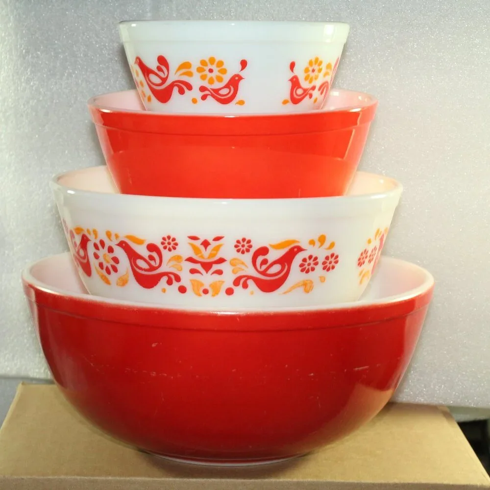 Set of 4 Vintage Pyrex Friendship Nesting Mixing Bowls 401 / 402 / 403 /404